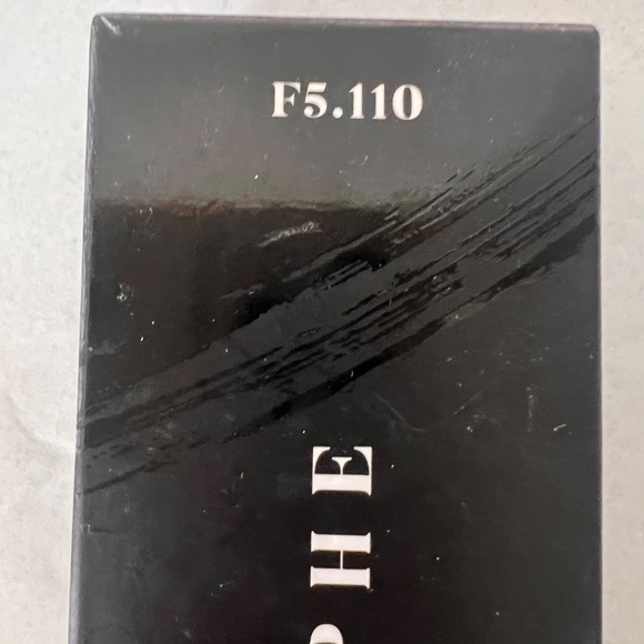 Morphe Fluidity F5.110 -Coverage Foundation 30ml/1fl.oz - Picture 6 of 6